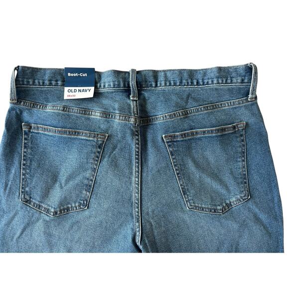 NWT Old Navy Men’s Bootcut Jeans - Size 36x32 - Classic Fit - Mid-Wash Denim - Picture 5 of 5